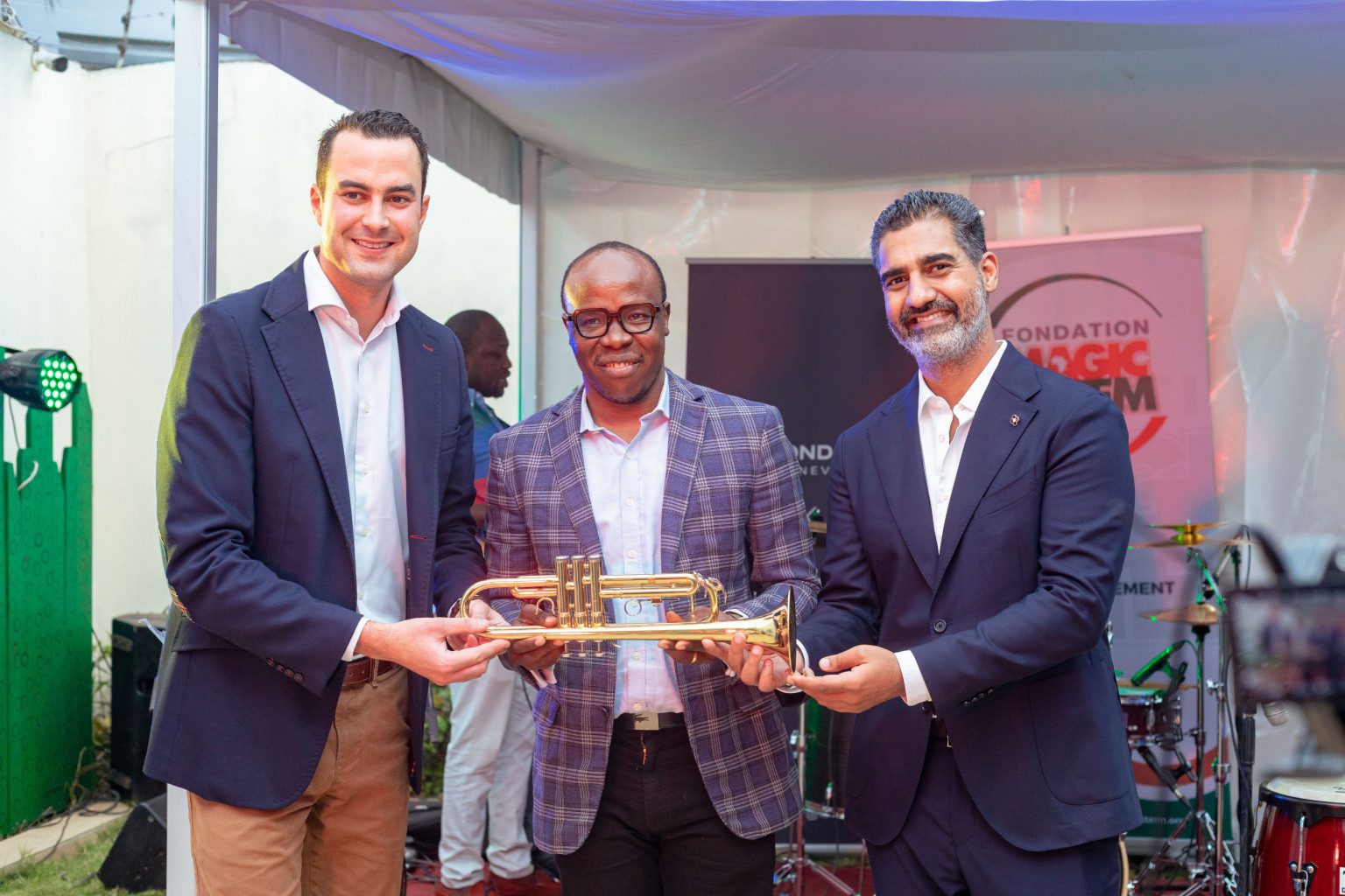 RAYMOND WEIL INTRODUCES A LIMITED EDITION FOR CÔTE D’IVOIRE ON ITS CALIBER RW1212 SQUELETTE.
